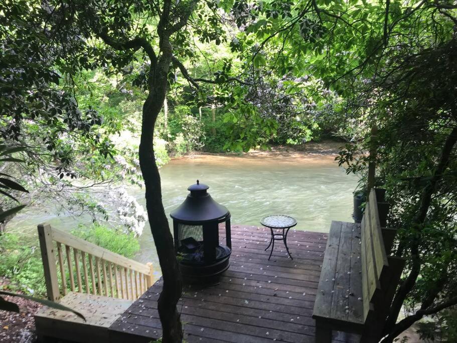 Cabin Fever On Cartecay River Ellijay Exteriér fotografie